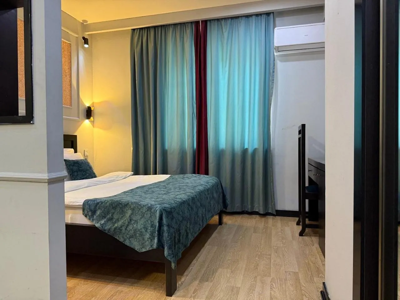 Vitrage Hotel باكو