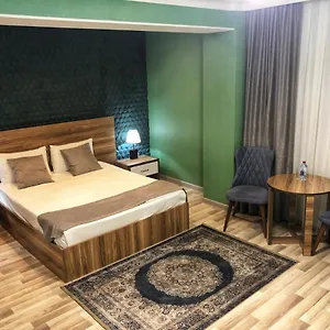 Gallery Lux فندق